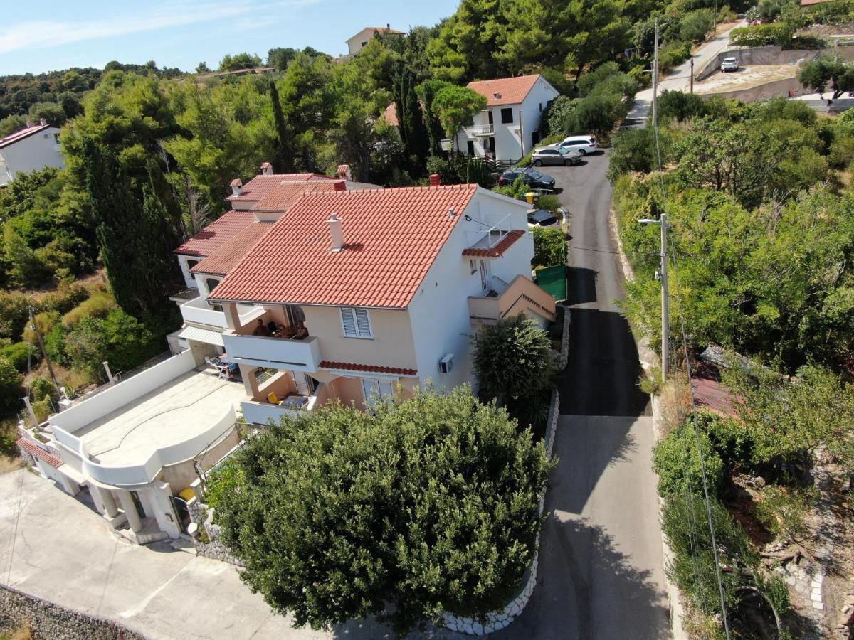 Guest House Violeta Palit Exterior photo