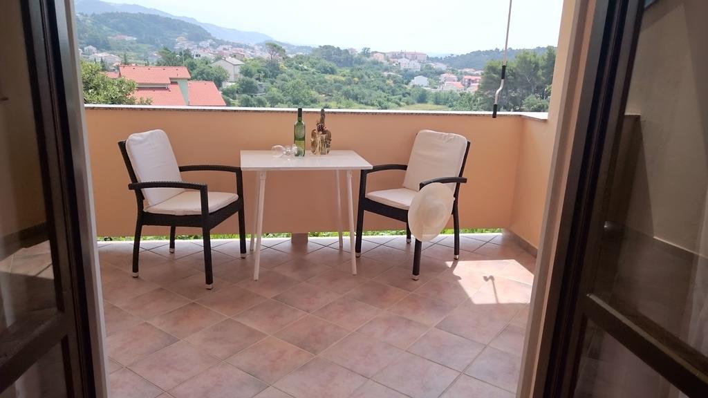 Guest House Violeta Palit Exterior photo